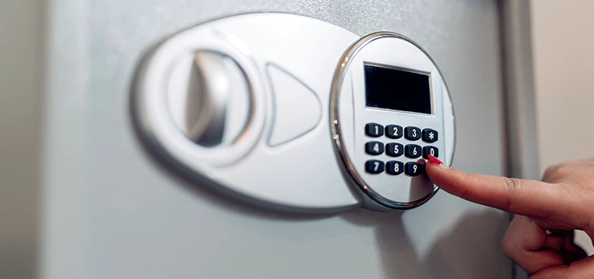 Jewelry Safe Cracking in Holtville, California