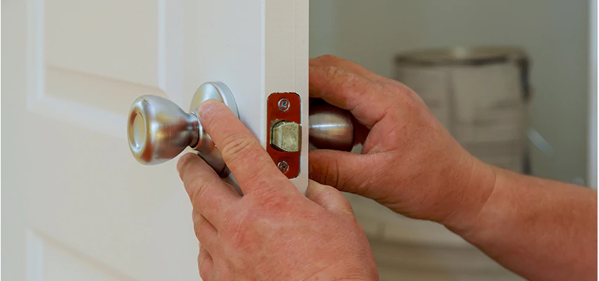 AAA Locksmiths For lock Replacement in Holtville, California